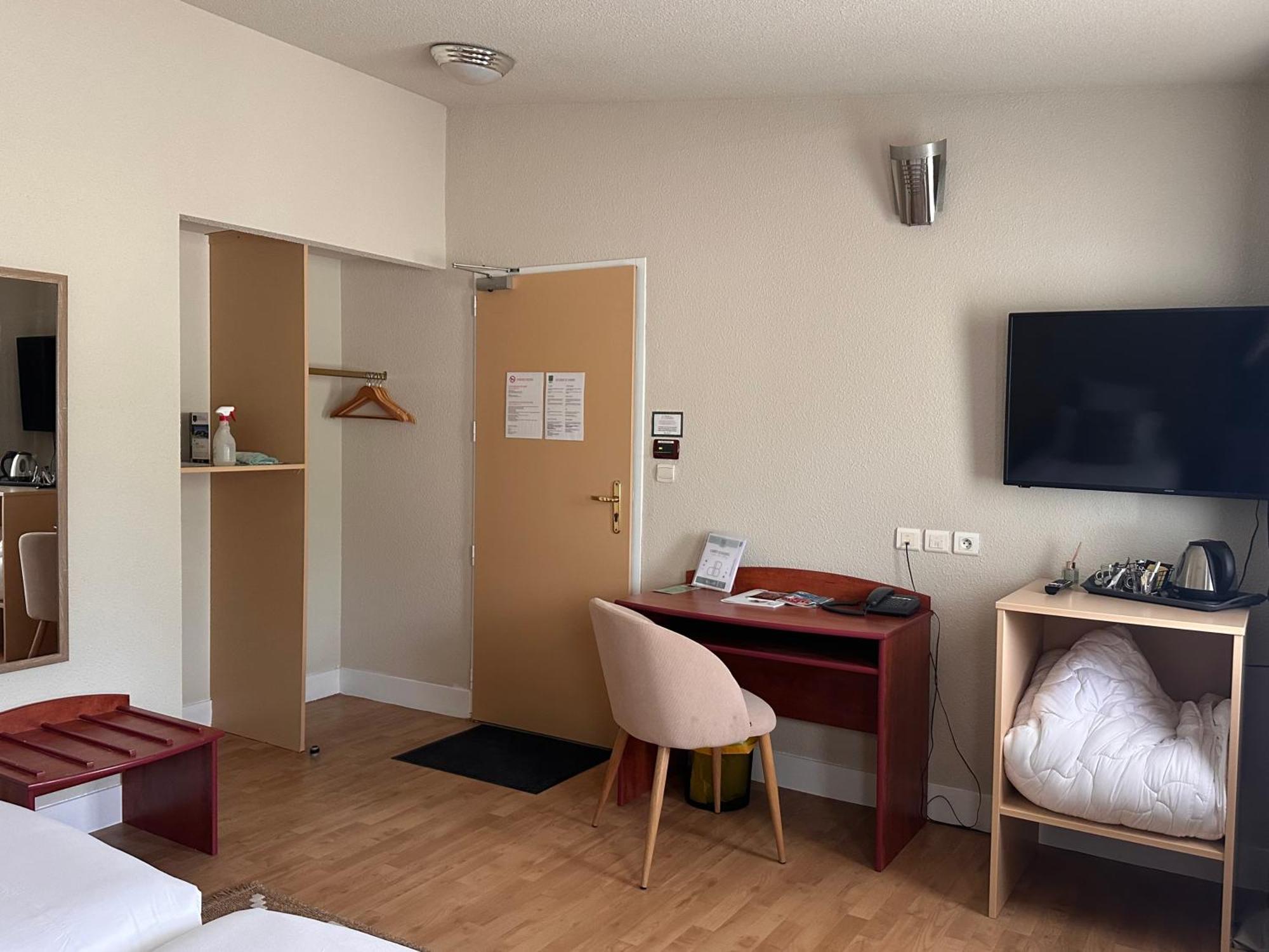 Hotel - Domaine De La Blanchardiere - Le Mans Changé Εξωτερικό φωτογραφία